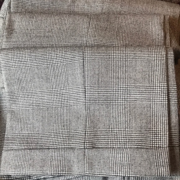 Gray And Black Prince of Wales style Suit - Picture 5 of 5